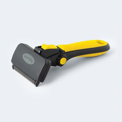 Deshedding brush for short & medium fur